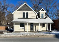 447 RAGLAN Street S, Renfrew, ON K7V 1R9