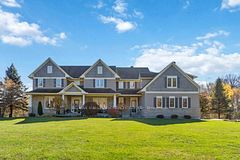 137 Goodman Drive, Kanata, ON K2W 1C7