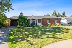 194 Morrena Road, Kanata, ON K2L 1E1