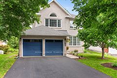 14 Wynridge Place, Kanata, ON K2M 2S9