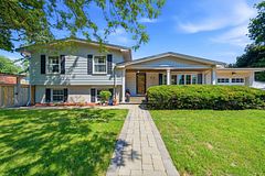 92 AUCHMAR Road, Hamilton, ON L9C 1C5