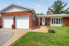 37 Parkwood Crescent, Blackburn Hamlet, ON K1B 3J5