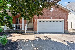 20 Peikoff Crescent, Kanata, ON K2K 3K8