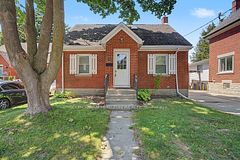 80 Blucher Street, Kitchener, ON N2H 5V1