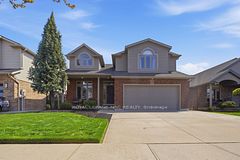 8684 McGarry Drive, Niagara Falls, ON L2H 3N7