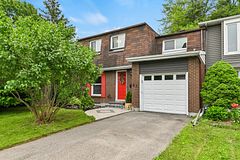 67 Valewood Crescent, Blackburn Hamlet, ON K1B 4G1