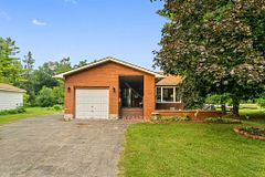 112 Kedey Street, Carp - Dunrobin - Huntley - Fitzroy and Area, ON K0A 1X0