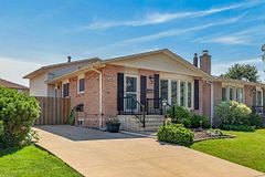166 Athenia Drive, Hamilton, ON L8J 1V7