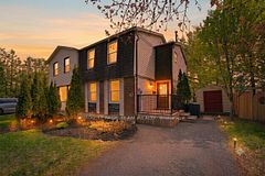67 Castlefrank Road, Kanata, ON K2L 2E6