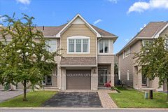 520 Rochefort Circle, Orleans - Cumberland and Area, ON K4A 0M8