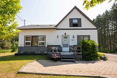 190 Lydia Avenue, Thunder Bay, ON P7G 2G1