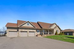 5579 Lombardy Drive, Greely - Metcalfe - Osgoode - Vernon and Area, ON K0A 2W0
