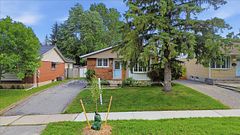 615 Dogwood Lane, Waterloo, ON N2L 4Y2