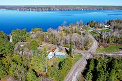 1545 Westview Crescent, Selwyn, ON K0L 2H0