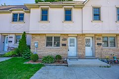 47 Blandford Street 3, Woodstock, ON N4S 7H7