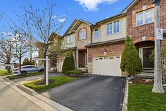 9 Liddycoat Lane 18, Hamilton, ON L9G 0A7