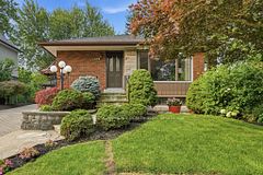 104 Dallas Avenue, Hamilton, ON L8V 2E9