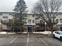 120 Fenerty Crescent 2, Kanata, ON K2L 3A7