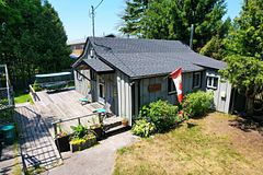 36 Barrie Avenue, South Bruce Peninsula, ON N0H 2G0