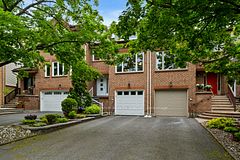 44 Dunbarton Court, Manor Park - Cardinal Glen and Area, ON K1K 4L4