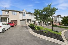 300 Rolling Meadow Crescent, Orleans - Convent Glen and Area, ON K1W 0A7