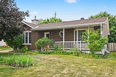 11 Maple Drive, Arnprior, ON K7S 3V3