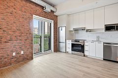 206 King Street W 406, Hamilton, ON L8P 1A5