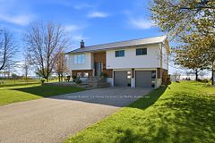 306 Lakeside Drive, Goderich, ON N7A 3X7