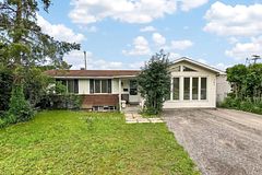295 Amiens Street, Orleans - Cumberland and Area, ON K1E 1N3