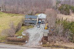 443 Eleventh Road E, Hamilton, ON L8J 3N4