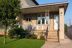 8 Robins Avenue, Hamilton, ON L8H 4M7