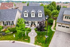 11 Greenaway Circle, Port Hope, ON L1A 0B9