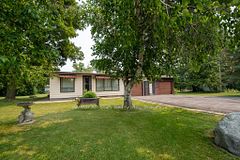 9 Jones Avenue, Kawartha Lakes, ON K0M 1G0
