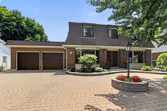 6 Cosburn Avenue, South of Baseline to Knoxdale, ON K2H 8A1