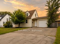 208 Thorold Road, Welland, ON L3C 3V7