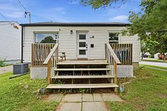 18 Coventry Street, St. Catharines, ON L2R 6X7