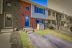 36 Northbrook Road, Petawawa, ON K8H 3N5