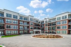 1975 FOUNTAIN GRASS Drive 401, London South, ON N6K 4P9