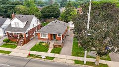 340 Upper Gage Avenue, Hamilton, ON L8V 4H7