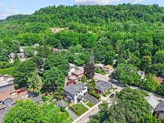 24 Peel Street N, Hamilton, ON L9H 2Z9
