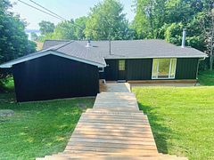 715 St Clair, Kenora, ON P0X 1C0
