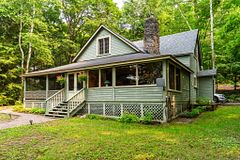 1507 Old Hwy 117 Road, Lake of Bays, ON P0B 1A0