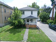 130 Carruthers Avenue 3, Kingston, ON K7L 1M7