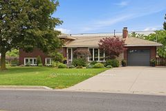 328 McNeilly Road, Hamilton, ON L8E 5H4