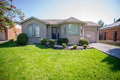 6 Geoffery Road, Norfolk, ON N0A 1N5