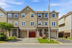 358 Moffatt Pond Court, Barrhaven, ON K2J 0C7