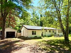 19473 41 Highway, Addington Highlands, ON K0H 1K0