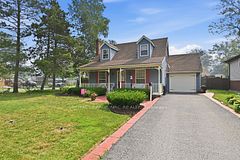 570 Lakeside Road, Fort Erie, ON L2A 4Y1