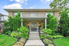 14 Delbrook Court, Hamilton, ON L8S 2C1