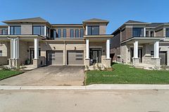 39 Watts Mews, Kawartha Lakes, ON K9V 5Z5